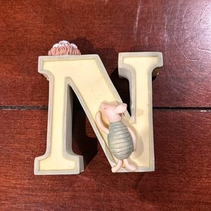 MICHEL & CO DISNEY CLASSIC WINNIE THE POOH RESIN ALPHABETIC LETTER N 3”